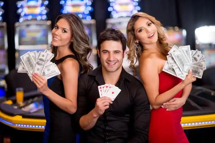 Baccarat ကာစီနိုဂိမ်း ကဒ်ဖွင့်မြောက်မှု မြင်ကွင်း